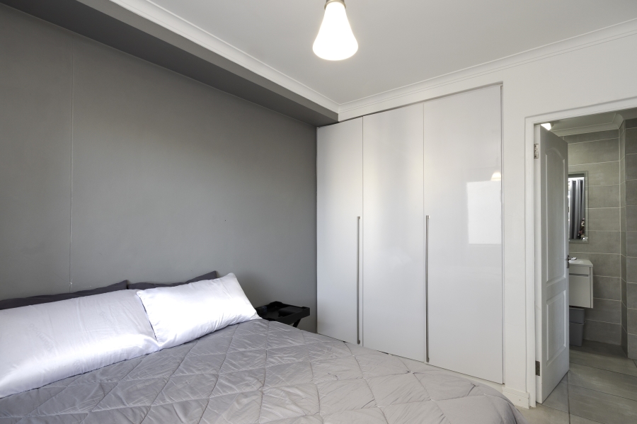 To Let 1 Bedroom Property for Rent in Paardevlei Western Cape